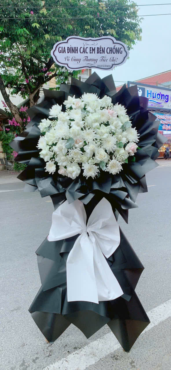 Kệ/Vòng Hoa Viếng Tone Vàng Rực Rỡ