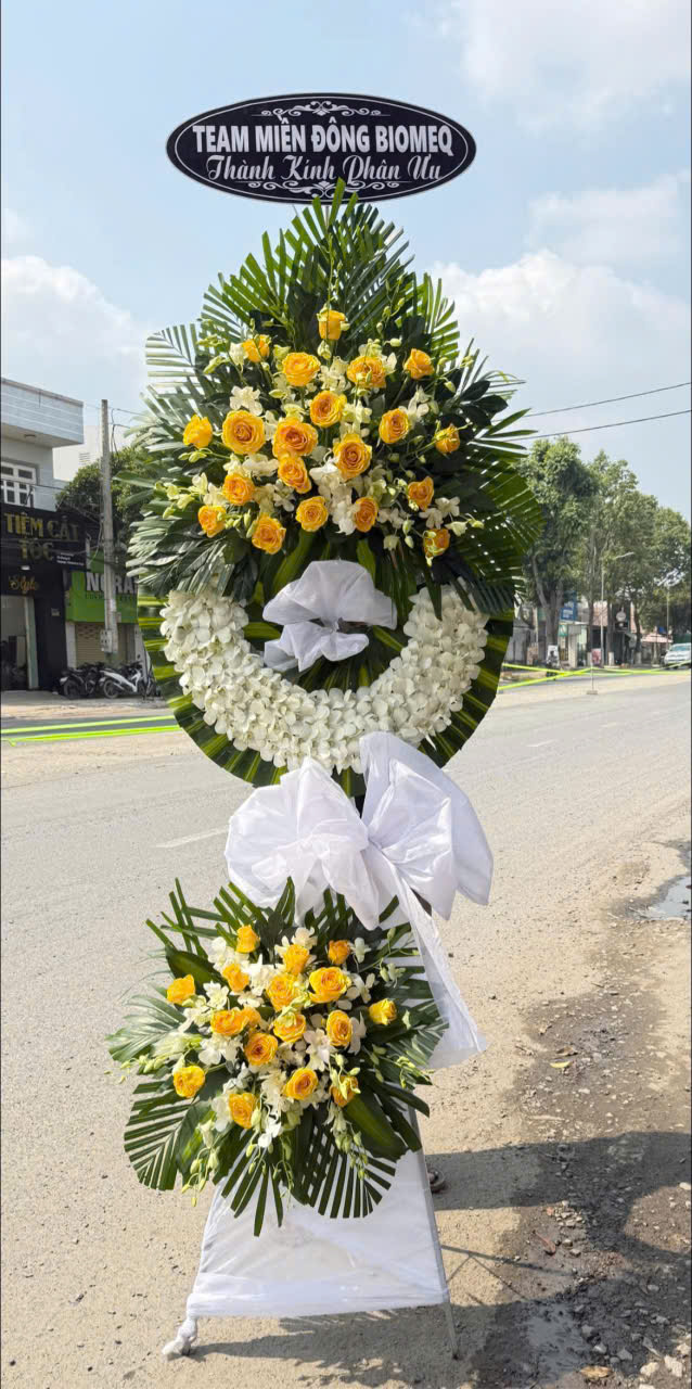 Kệ/Vòng Hoa Viếng Tone Xanh Tươi Mát